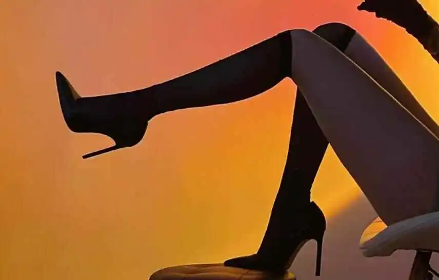 探索brat属性：为什么这种调皮的性格在BDSM中如此吸引人？ 一