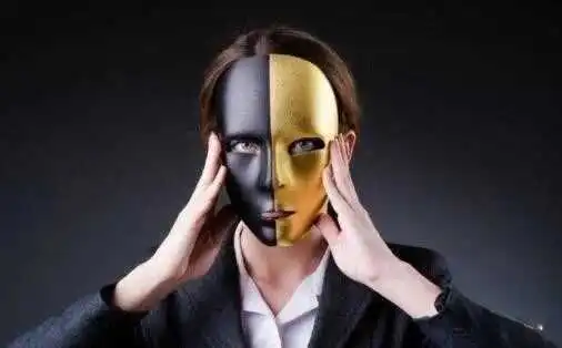 “女王”与“顺从”：揭开BDSM世界的深层迷思！ 一